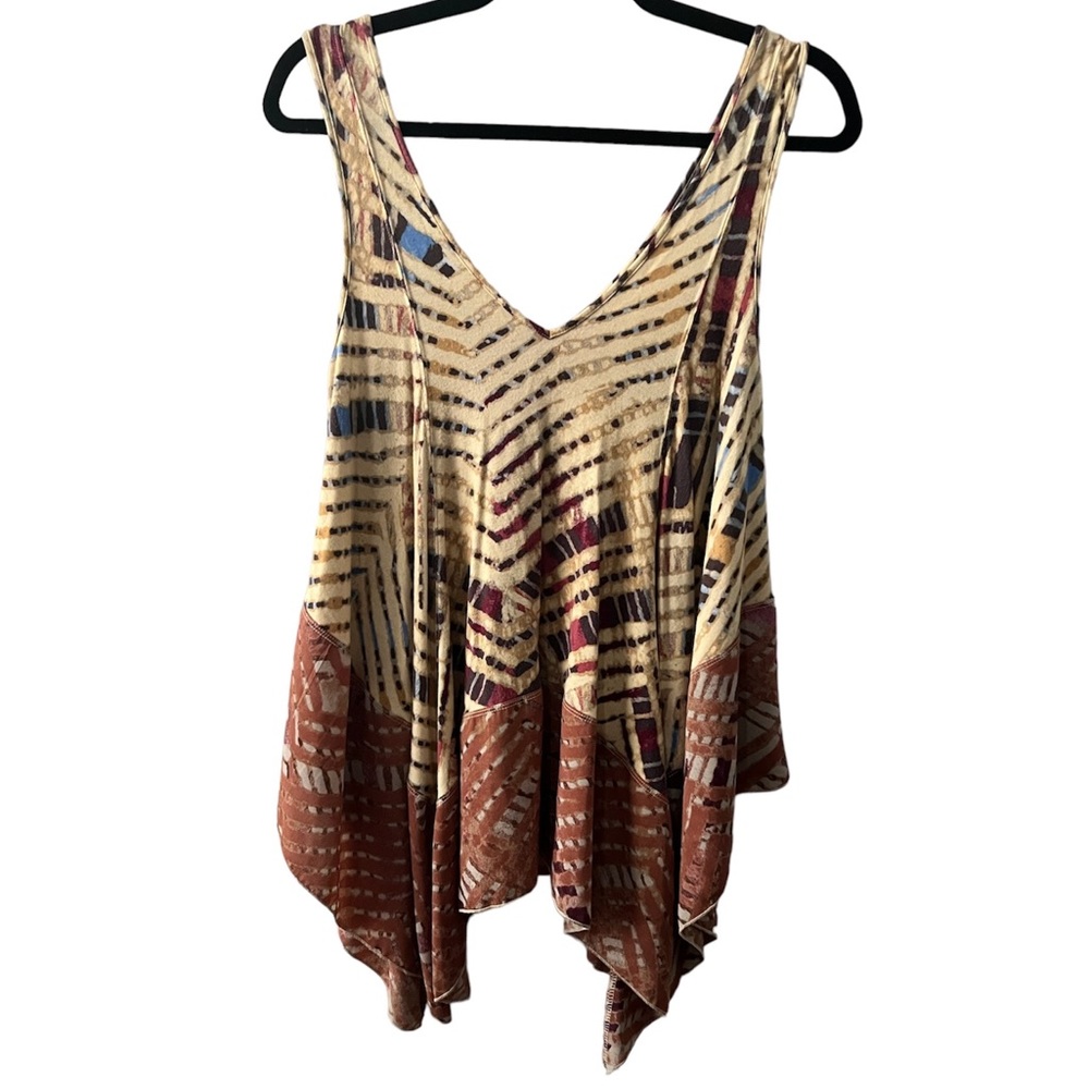 FREE PEOPLE | SLEEVELESS HANDKERCHIEF HEM ASYMMETRICAL TOP - Picture 8 of 9